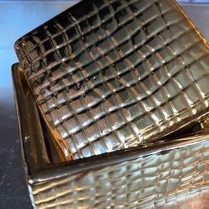 Valentine’s Day gift…gold ceramic crocodile skin embossed trinket box w/lid-NWT